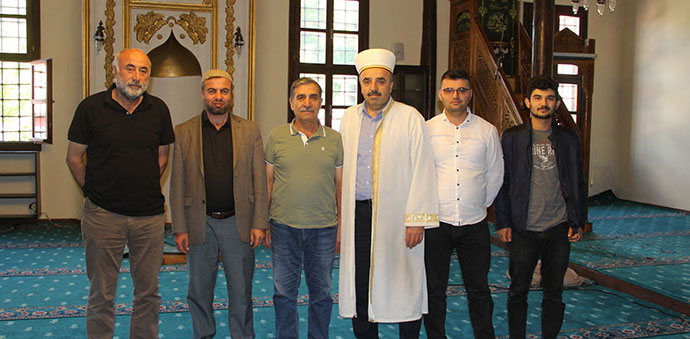 Yörgüç Paşazade Mustafa Paşa Camisine Halı ve Mahfil Yapıldı