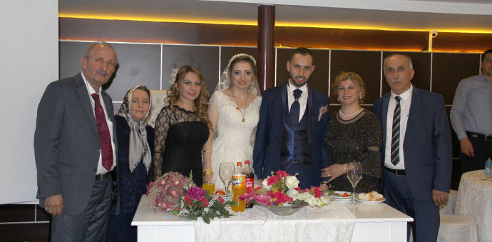 Zengin Ailesinin Mutlu Günü