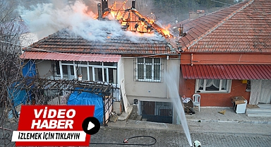 Havza'da Çıkan Yangında İki Katlı Ev Hasar Gördü